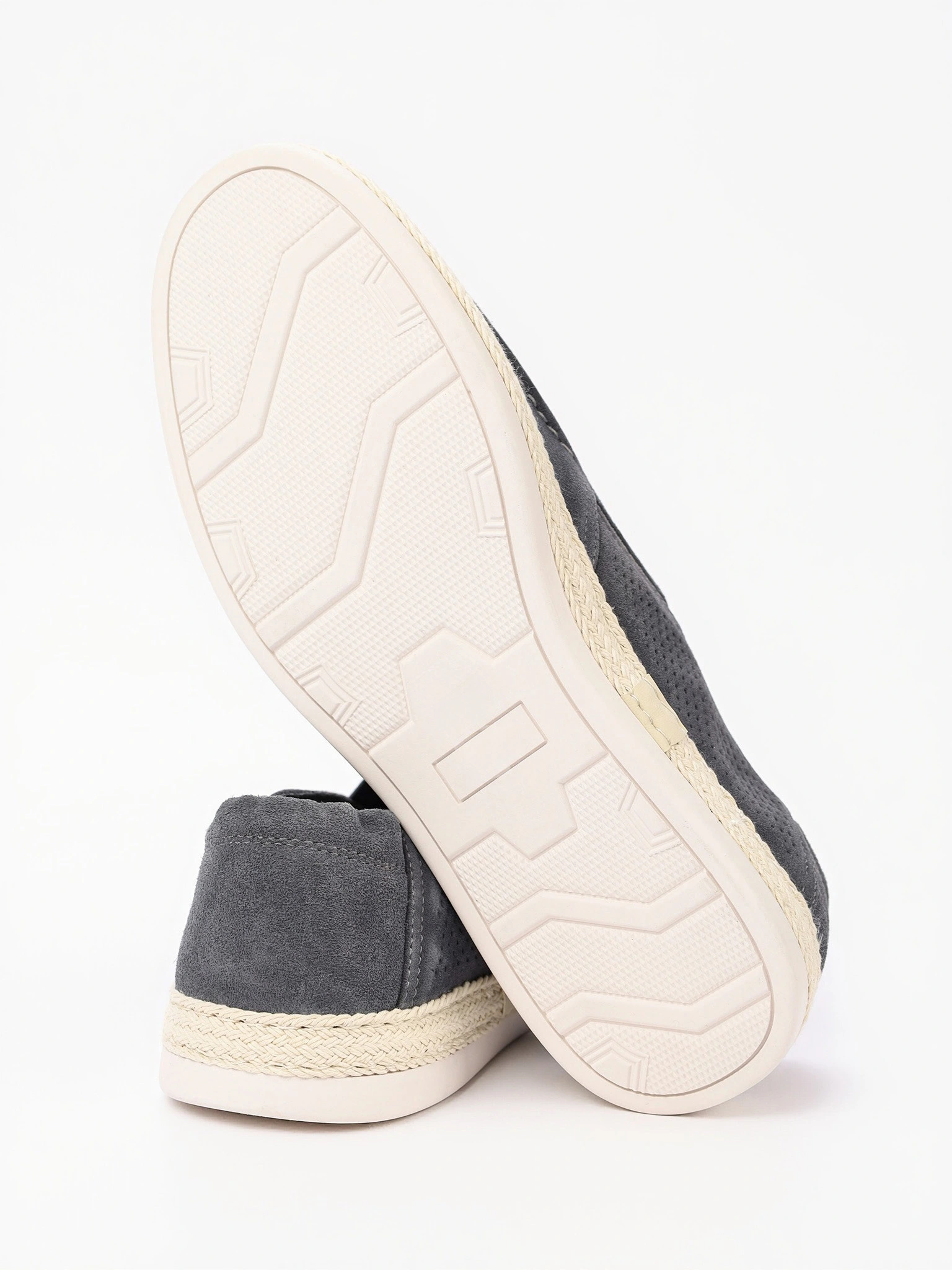 Мокасины темно-серого цвета с перфорацией на низкой подошве